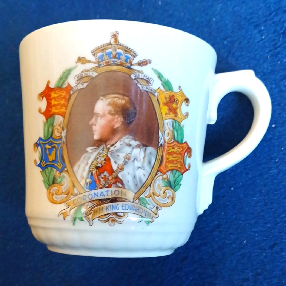 Vintage Non Coronation Mug with Royal Portrait Of Edward VIII